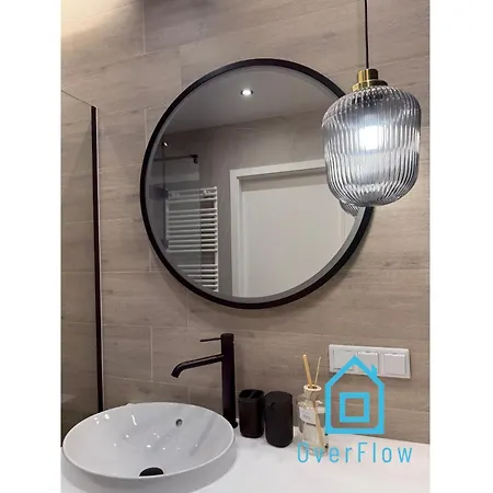 Sailor Apartment- 10 Minutes To Seaside & Center דירה גדינייה